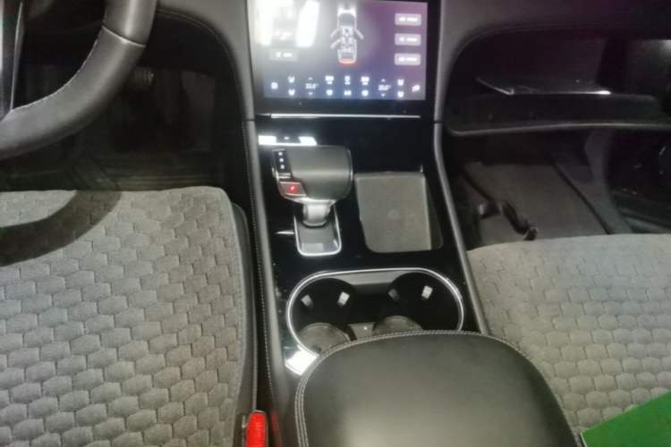 Used Li Auto ONE 2020 Extended-Range 6-Seater Version Gear Lever