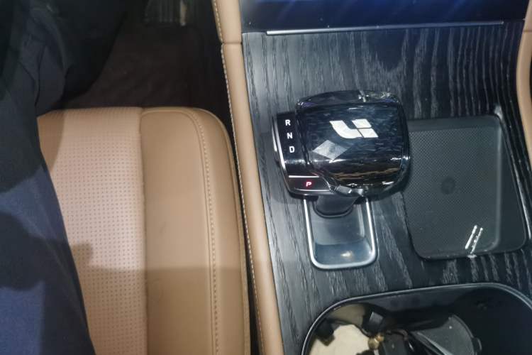 Used Li Auto ONE 2020 Extended-Range 6-Seater Version Gear Lever