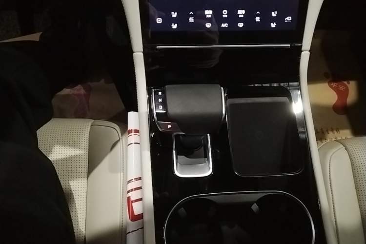 Used Li Auto ONE 2020 Extended-Range 6-Seater Version Gear Lever