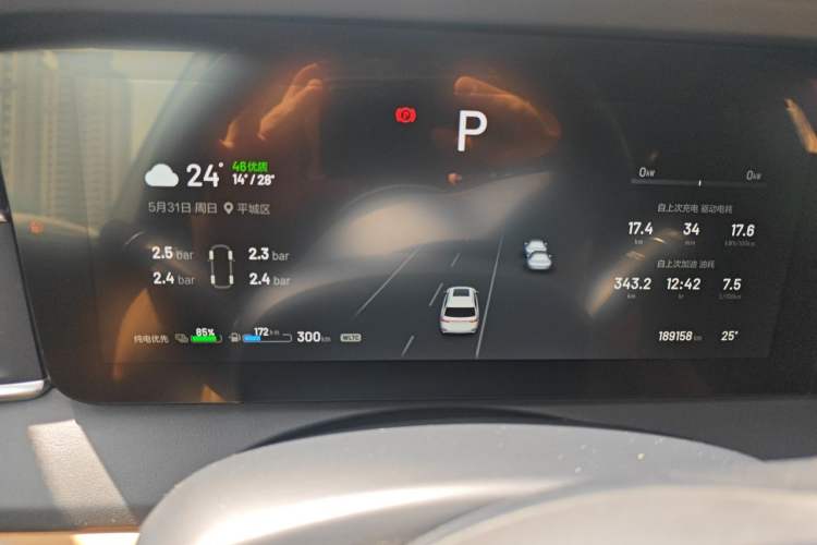 Used Li Auto ONE 2020 Extended-Range 6-Seater Version Instrument Cluster