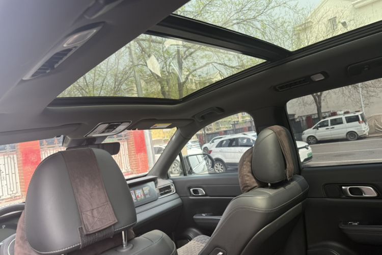 Used Li Auto ONE 2020 Extended-Range 6-Seater Version Interior 1