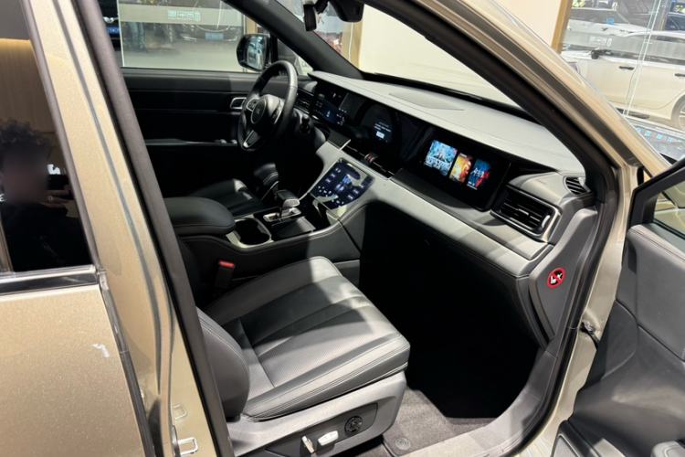 Used Li Auto ONE 2020 Extended-Range 6-Seater Version Interior 3