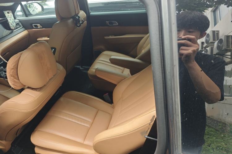Used Li Auto ONE 2020 Extended-Range 6-Seater Version Interior 4