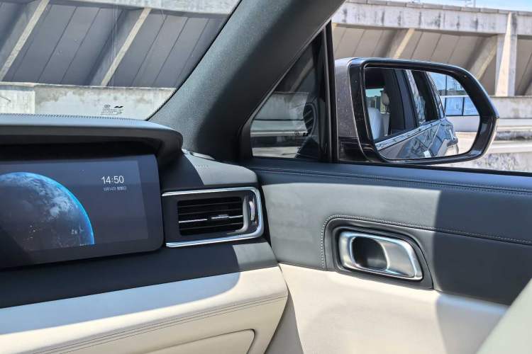 Used Li Auto ONE 2020 Extended-Range 6-Seater Version Interior 8