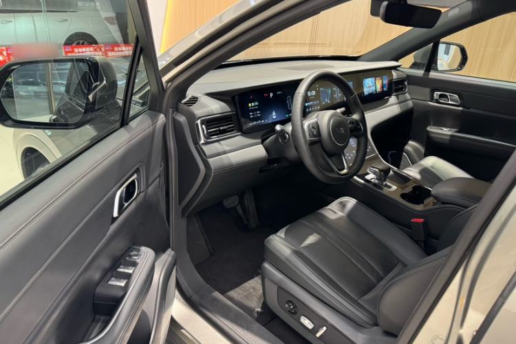 Used Li Auto ONE 2020 Extended-Range 6-Seater Version Interior 9