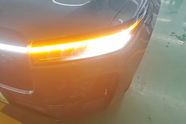 Used Li Auto ONE 2020 Extended-Range 6-Seater Version Left Front Headlight