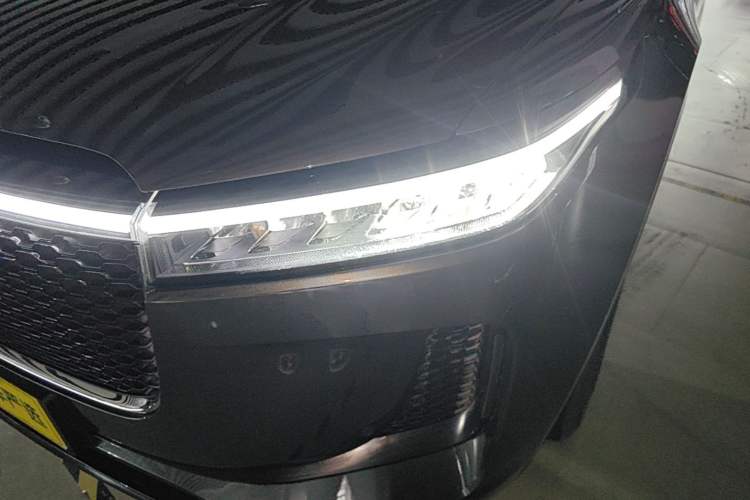 Used Li Auto ONE 2020 Extended-Range 6-Seater Version Left Front Headlight