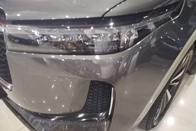 Used Li Auto ONE 2020 Extended-Range 6-Seater Version Left Front Headlight