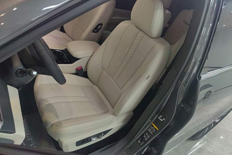 Used Li Auto ONE 2020 Extended-Range 6-Seater Version Left Front Seat