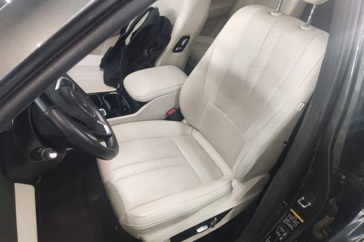 Used Li Auto ONE 2020 Extended-Range 6-Seater Version Left Front Seat