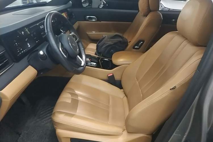 Used Li Auto ONE 2020 Extended-Range 6-Seater Version Left Front Seat