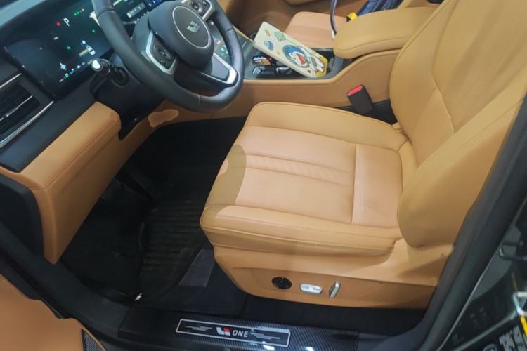 Used Li Auto ONE 2020 Extended-Range 6-Seater Version Left Front Seat