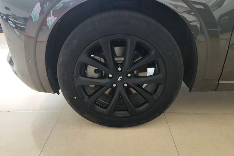 Used Li Auto ONE 2020 Extended-Range 6-Seater Version Left Front Wheel Hub