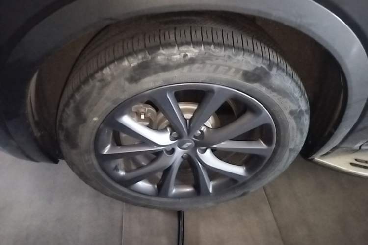 Used Li Auto ONE 2020 Extended-Range 6-Seater Version Left Front Wheel Hub