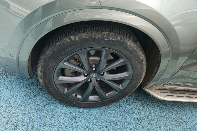 Used Li Auto ONE 2020 Extended-Range 6-Seater Version Left Front Wheel Hub