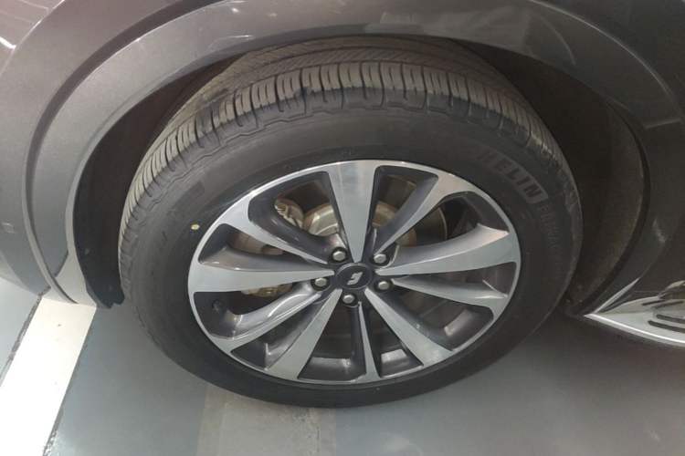 Used Li Auto ONE 2020 Extended-Range 6-Seater Version Left Front Wheel Hub