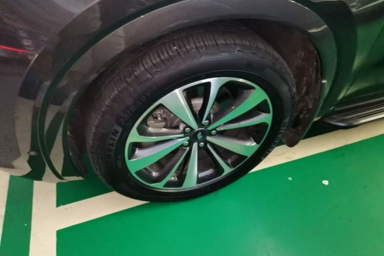 Used Li Auto ONE 2020 Extended-Range 6-Seater Version Left Front Wheel Hub
