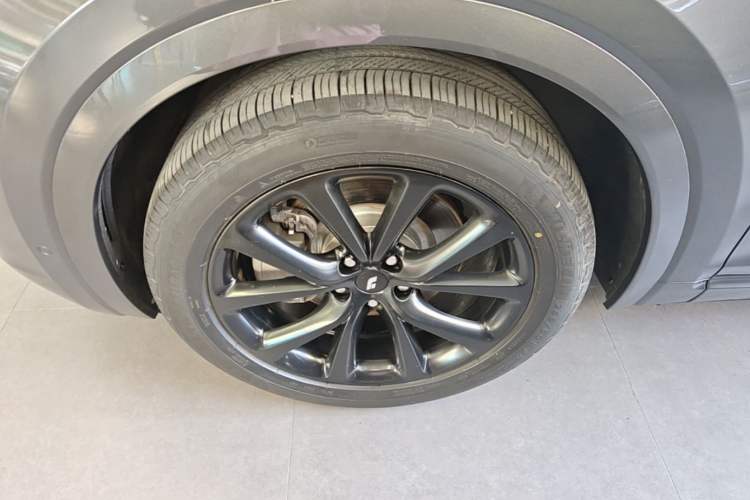 Used Li Auto ONE 2020 Extended-Range 6-Seater Version Left Front Wheel Hub