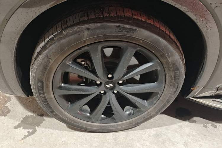 Used Li Auto ONE 2020 Extended-Range 6-Seater Version Left Front Wheel Hub