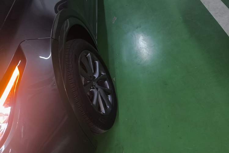 Used Li Auto ONE 2020 Extended-Range 6-Seater Version Left Front Wheel Hub