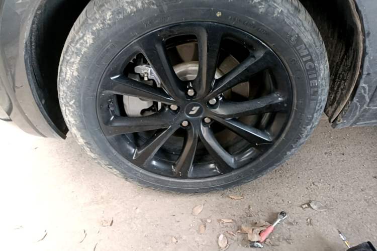Used Li Auto ONE 2020 Extended-Range 6-Seater Version Left Front Wheel Hub