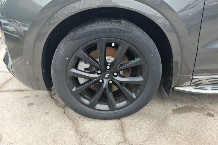 Used Li Auto ONE 2020 Extended-Range 6-Seater Version Left Front Wheel Hub