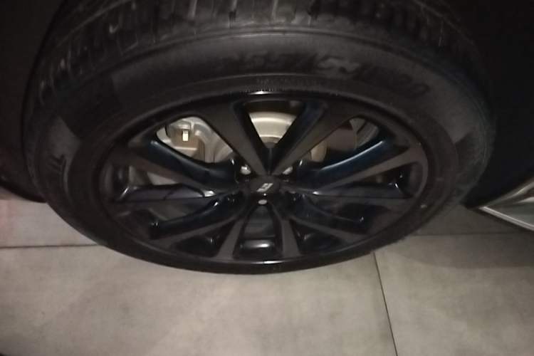 Used Li Auto ONE 2020 Extended-Range 6-Seater Version Left Front Wheel Hub