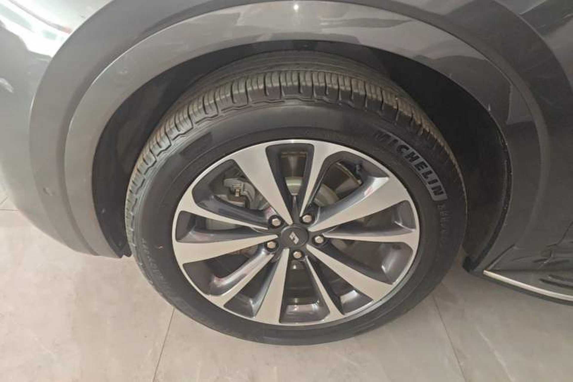 Used Li Auto ONE 2020 Extended-Range 6-Seater Version Left Front Wheel Hub