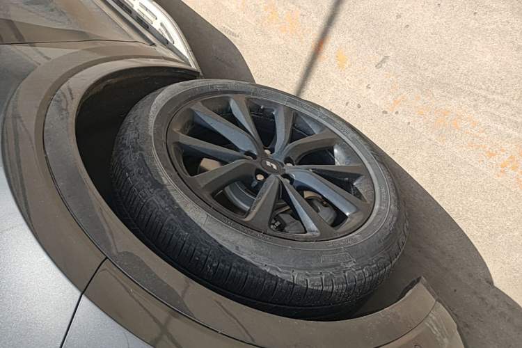 Used Li Auto ONE 2020 Extended-Range 6-Seater Version Left Front Wheel Hub