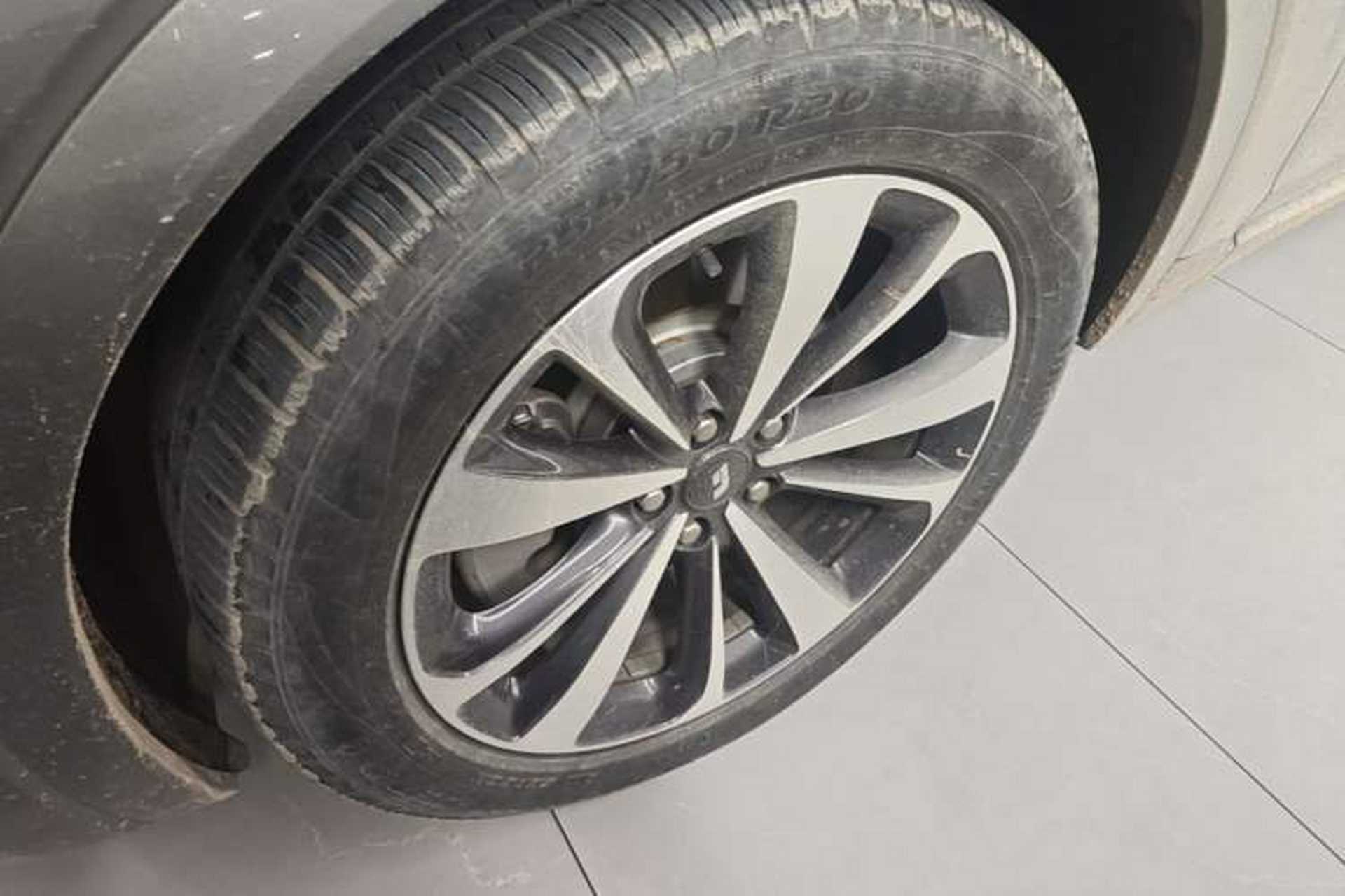 Used Li Auto ONE 2020 Extended-Range 6-Seater Version Left Front Wheel Hub