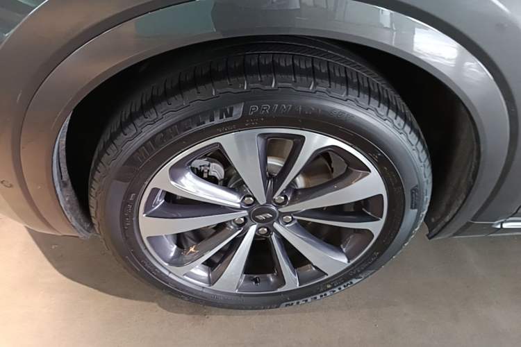 Used Li Auto ONE 2020 Extended-Range 6-Seater Version Left Front Wheel Hub
