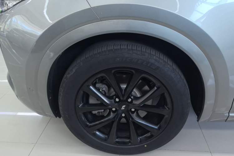 Used Li Auto ONE 2020 Extended-Range 6-Seater Version Left Front Wheel Hub