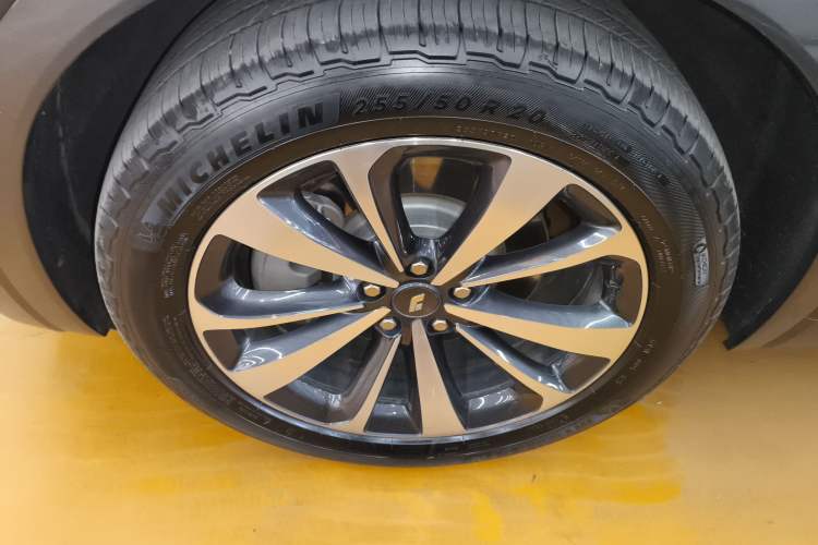 Used Li Auto ONE 2020 Extended-Range 6-Seater Version Left Front Wheel Hub