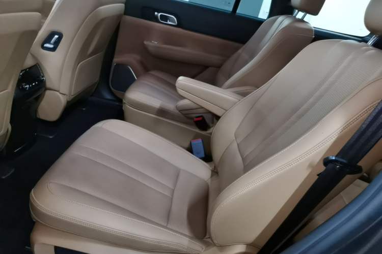 Used Li Auto ONE 2020 Extended-Range 6-Seater Version Left Rear Seat