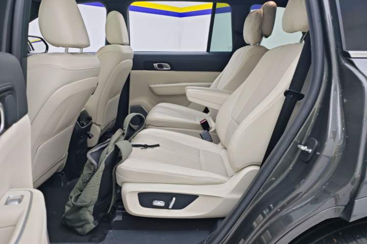 Used Li Auto ONE 2020 Extended-Range 6-Seater Version Left Rear Seat