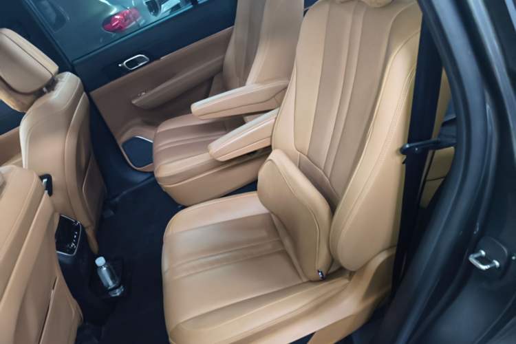 Used Li Auto ONE 2020 Extended-Range 6-Seater Version Left Rear Seat