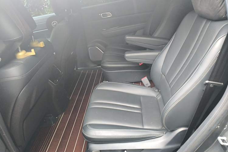 Used Li Auto ONE 2020 Extended-Range 6-Seater Version Left Rear Seat