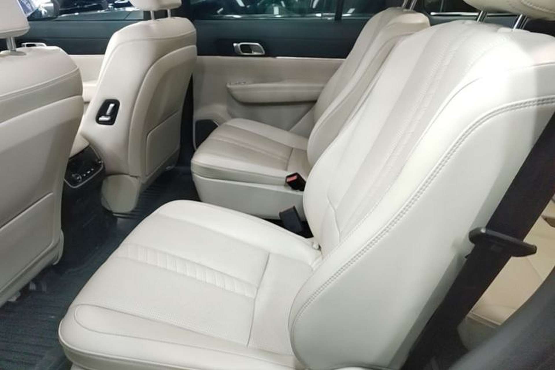 Used Li Auto ONE 2020 Extended-Range 6-Seater Version Left Rear Seat