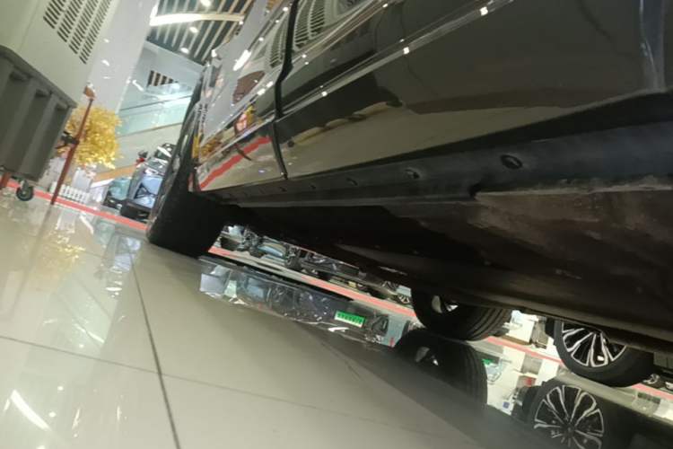 Used Li Auto ONE 2020 Extended-Range 6-Seater Version Left Side Sill
