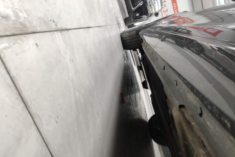 Used Li Auto ONE 2020 Extended-Range 6-Seater Version Left Side Sill