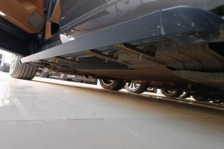 Used Li Auto ONE 2020 Extended-Range 6-Seater Version Left Side Sill