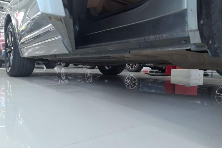 Used Li Auto ONE 2020 Extended-Range 6-Seater Version Left Side Sill