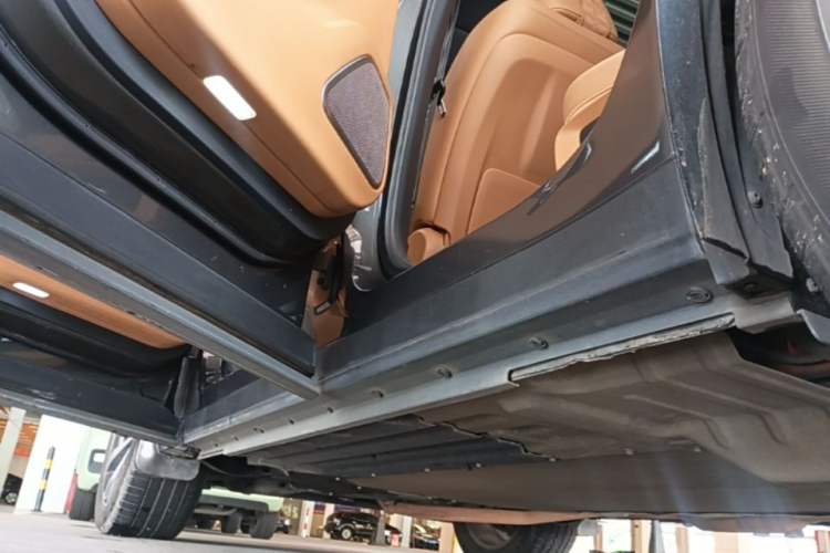 Used Li Auto ONE 2020 Extended-Range 6-Seater Version Left Side Sill