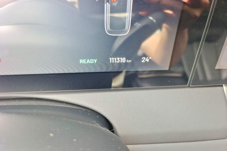 Used Li Auto ONE 2020 Extended-Range 6-Seater Version Odometer Close Up