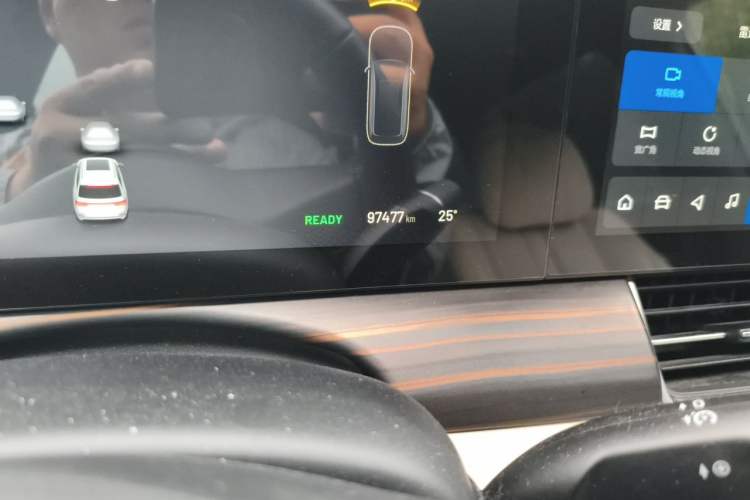 Used Li Auto ONE 2020 Range-Extended 7-Seater Version Odometer Close Up