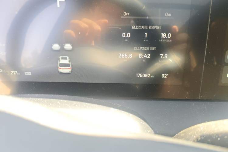 Used Li Auto ONE 2020 Extended-Range 6-Seater Version Odometer Close Up