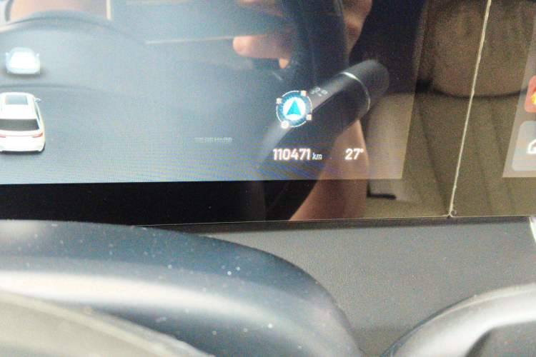 Used Li Auto ONE 2020 Extended-Range 6-Seater Version Odometer Close Up