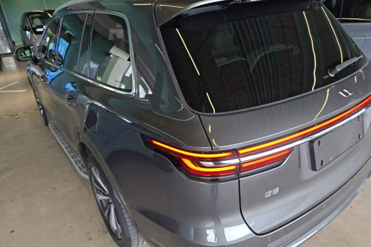 Used Li Auto ONE 2020 Extended-Range 6-Seater Version Rear Left 45 Deg