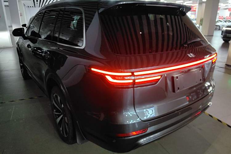 Used Li Auto ONE 2020 Extended-Range 6-Seater Version Rear Left 45 Deg