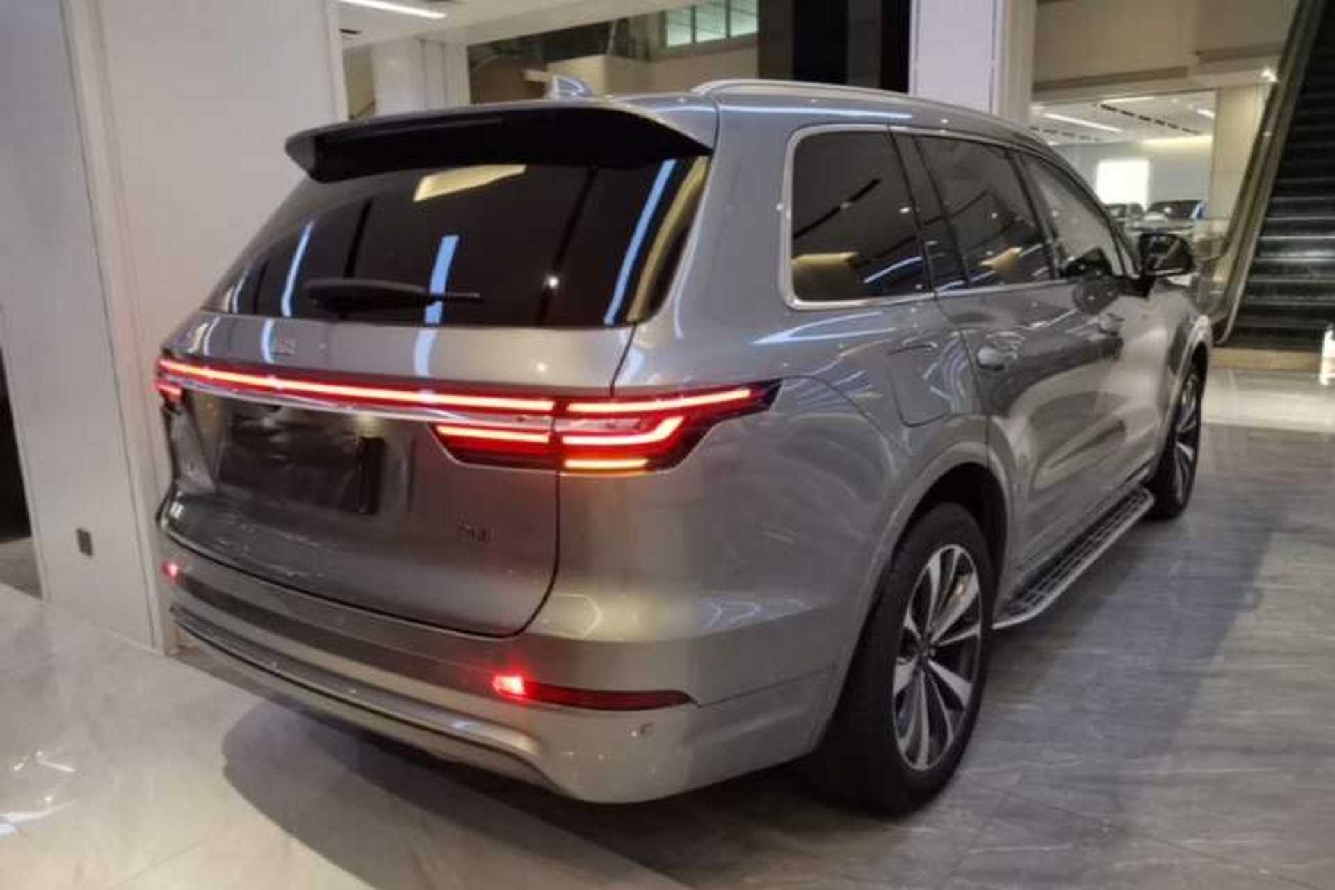 Used Li Auto ONE 2020 Extended-Range 6-Seater Version Rear Right 45 Deg